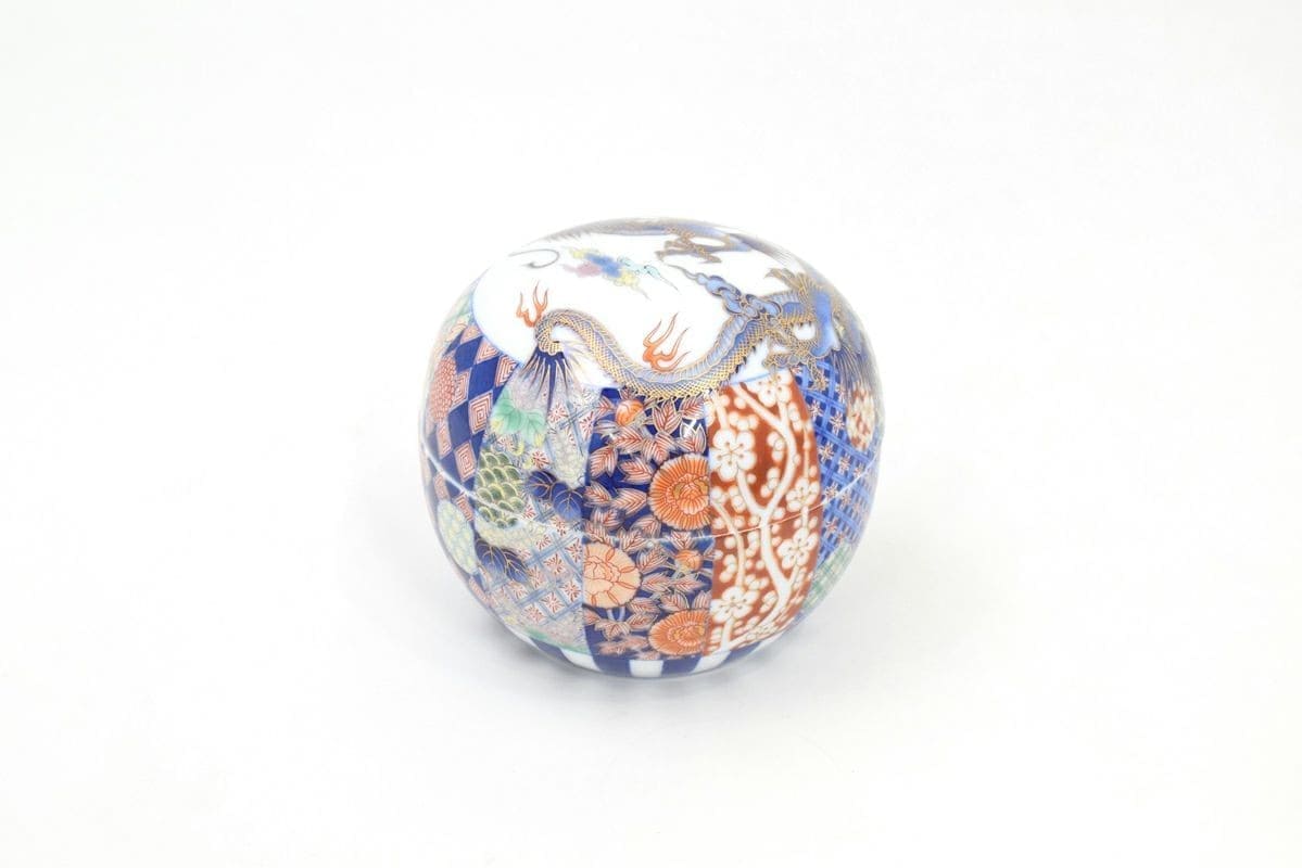 Auspicious Dragon with Square-